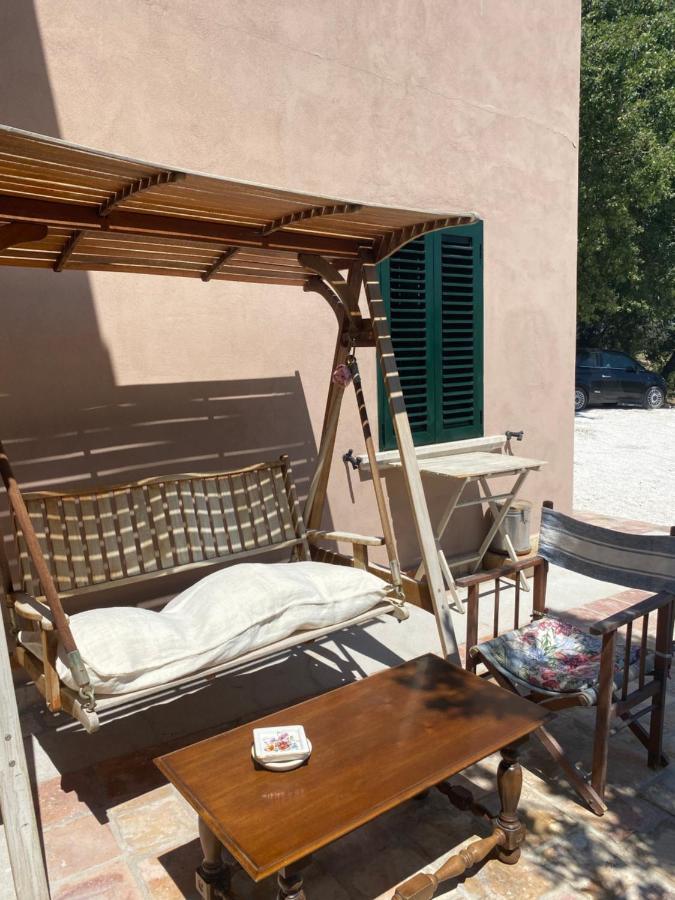 Villa Casale Cialifone Alanno Exterior foto